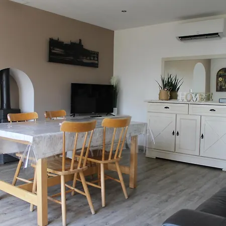 Holiday home Ostalet De Canteperlic